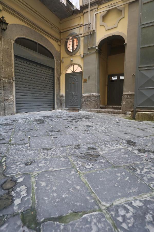 L'Antico Borgo Angioino Apartment Napoli Ngoại thất bức ảnh