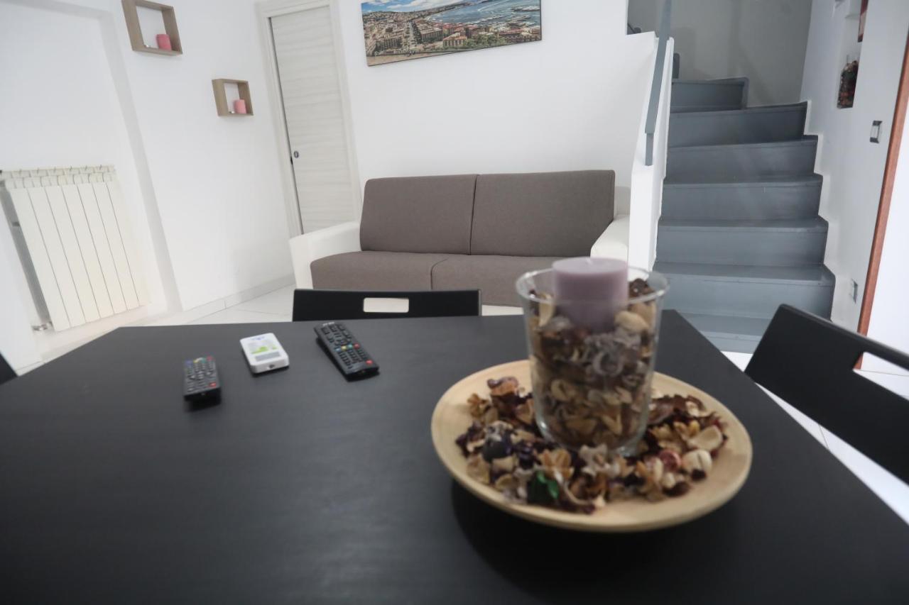 L'Antico Borgo Angioino Apartment Napoli Ngoại thất bức ảnh